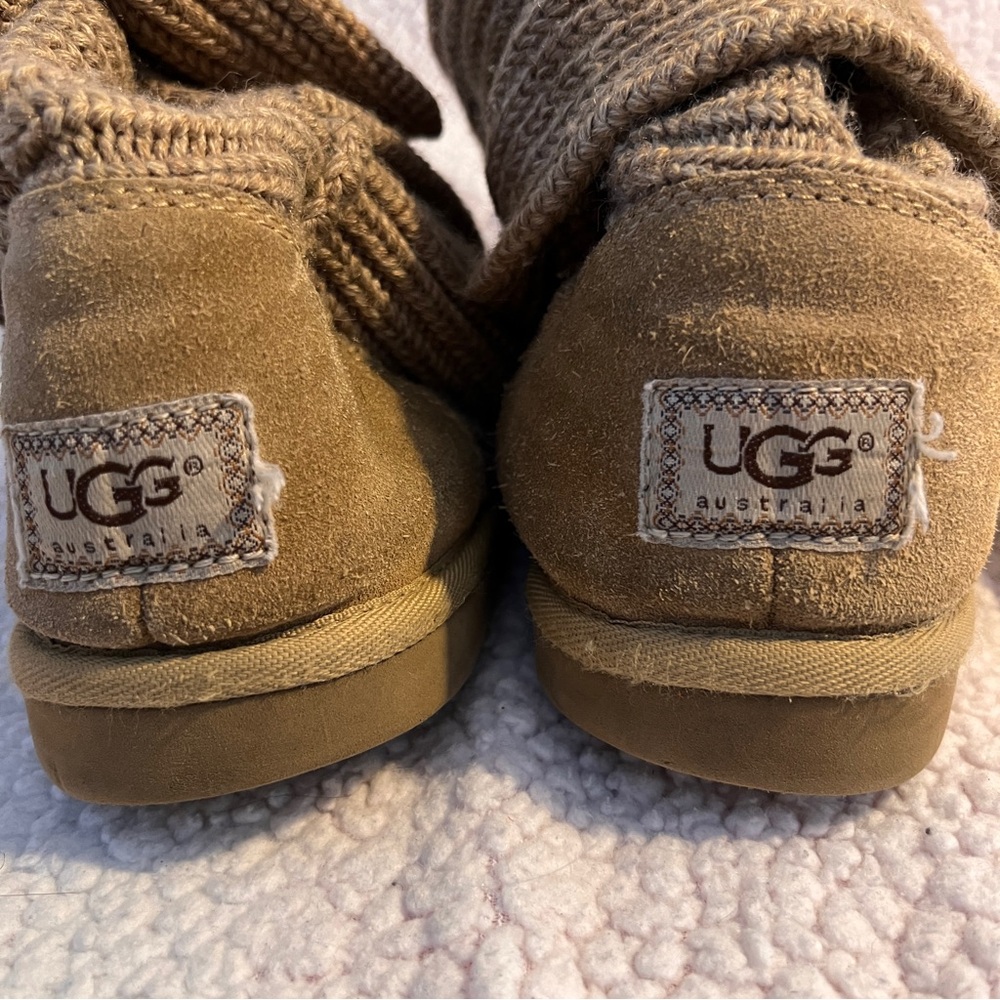 UGG Classic Cardy Knit Button Boots Tan Brown Women’s Size 9 (5819) Cozy Wool